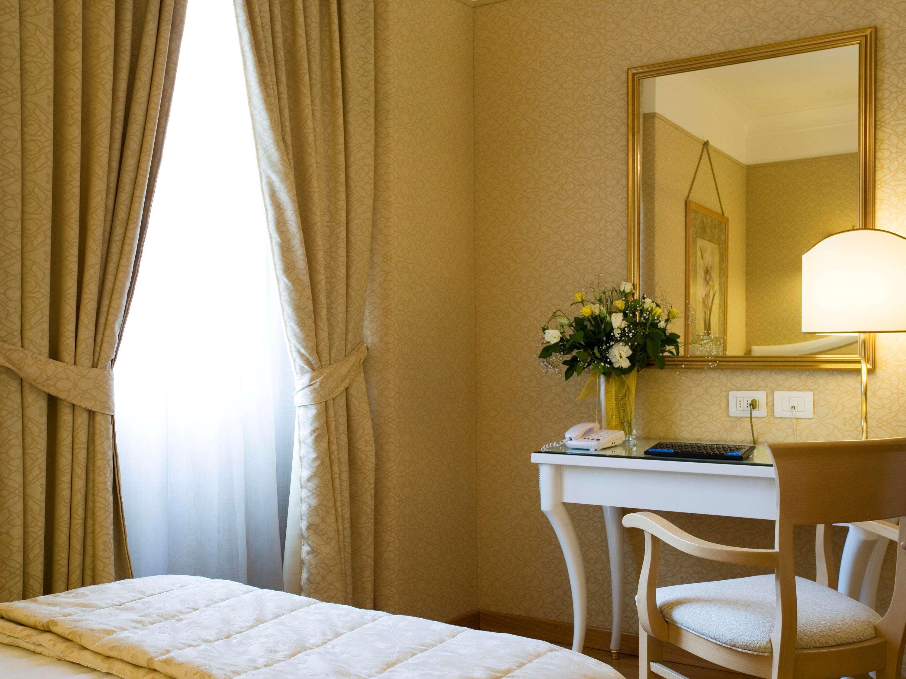 Hotel Mercure Milano Centro Bagian luar foto