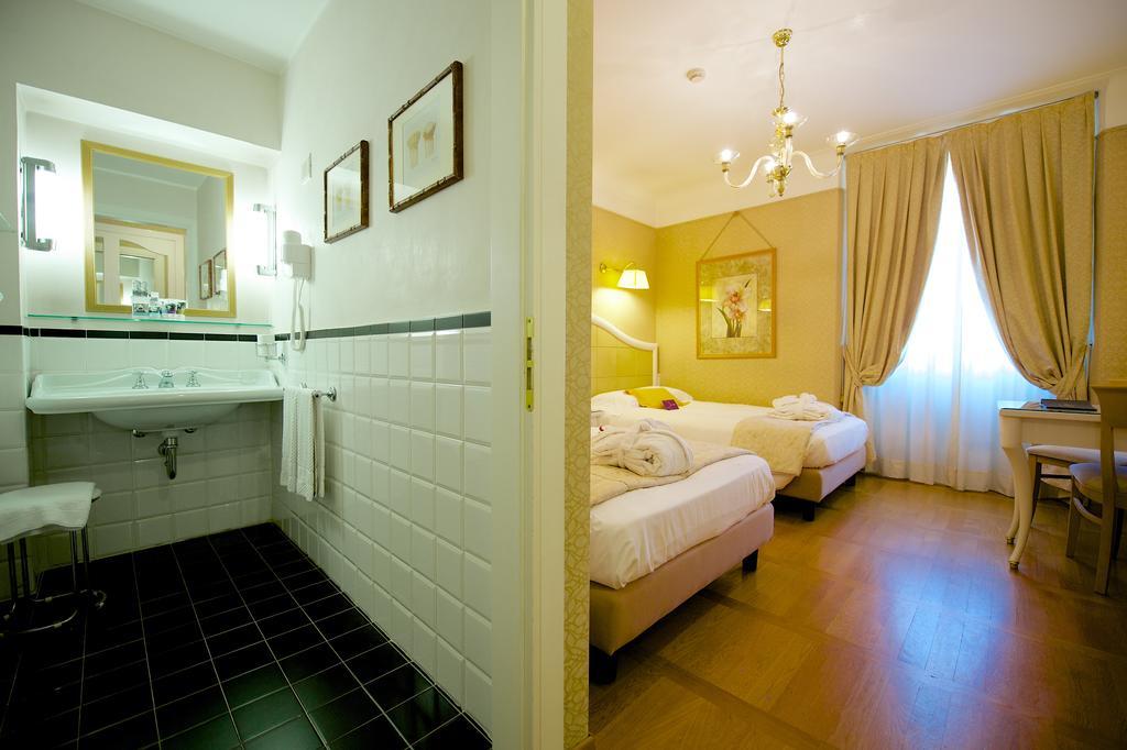 Hotel Mercure Milano Centro Bagian luar foto