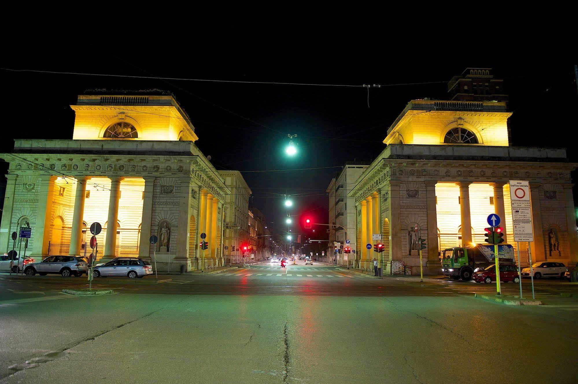 Hotel Mercure Milano Centro Bagian luar foto
