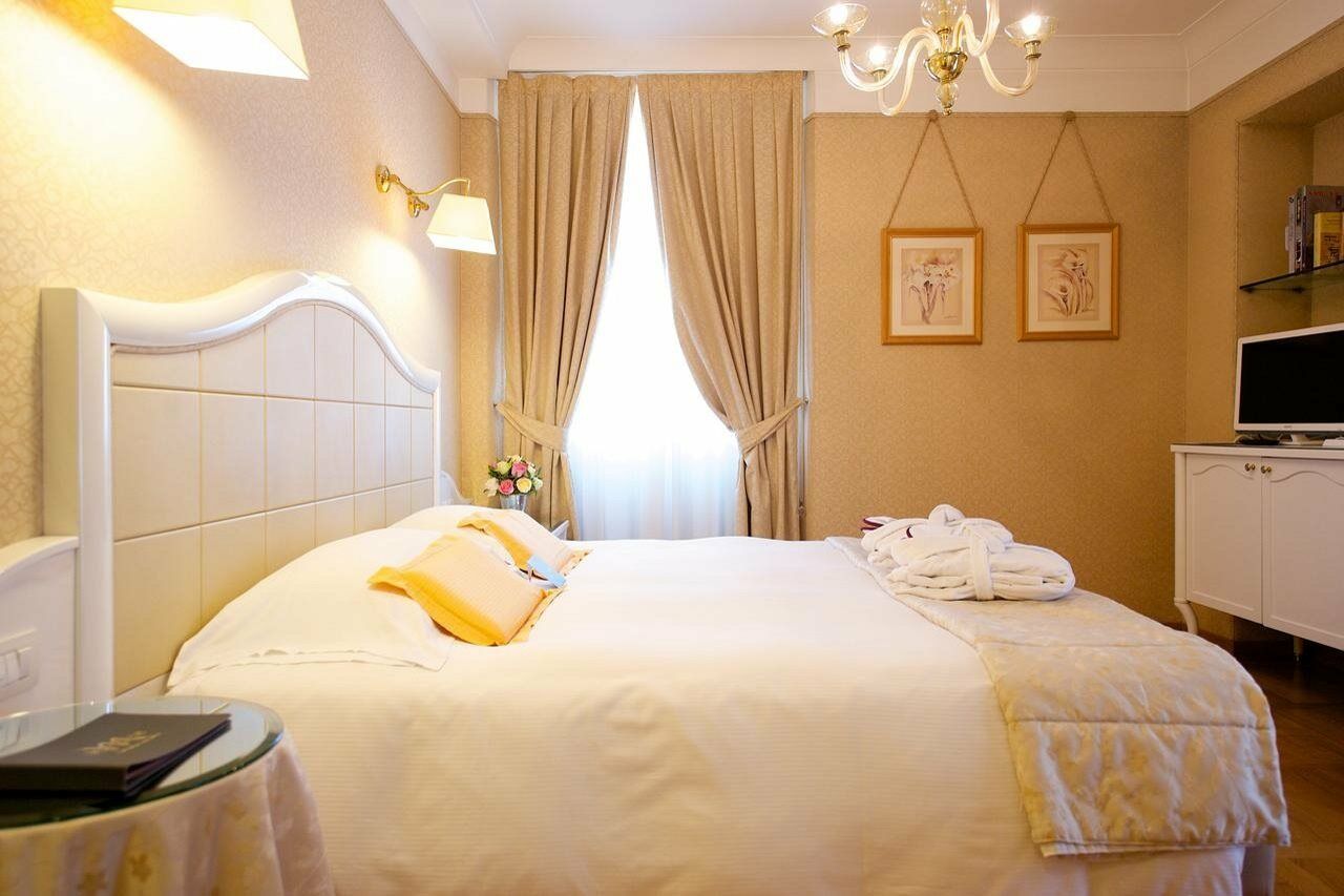 Hotel Mercure Milano Centro Bagian luar foto